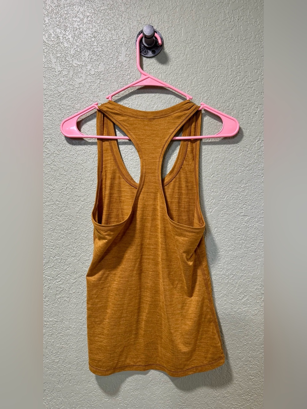 Vuori Women's Racerback Tank M - Picture 3 of 3